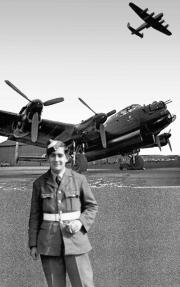 Algred G. Henriquez przed swoim Lancasterem. Fotografia z archiwum rodzinnego.