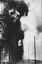 Żydowscy Kolumbowie. Wywiad z prof. Sławomirem Buryłą